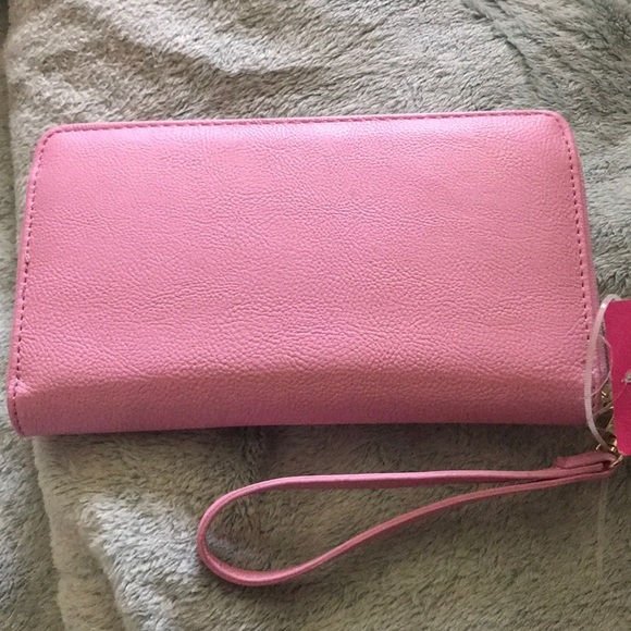 Bubblegum pink Betsey Johnson wristlet SOLD - Picture 2 of 7